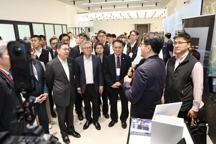 52ddb476-714a-48f7-afdd-683b021fd85d710x470.jpg
