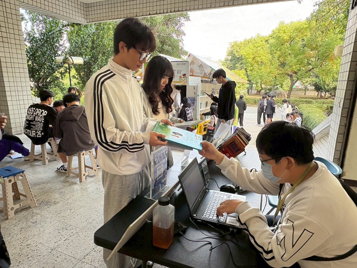 LINE_ALBUM_1150121-英語專車小港高中站_260121_33.jpg