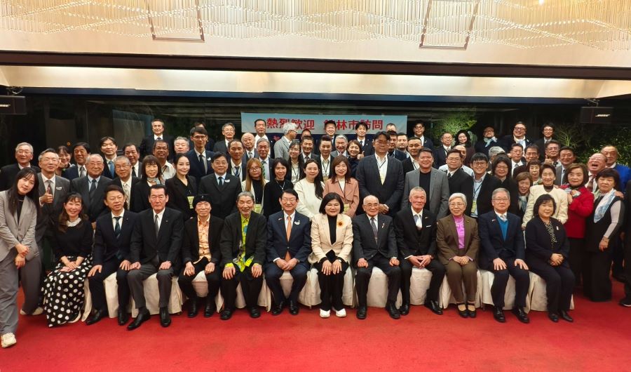 d9c9b540-cbf2-4359-b516-883bb25c7c85.jpg