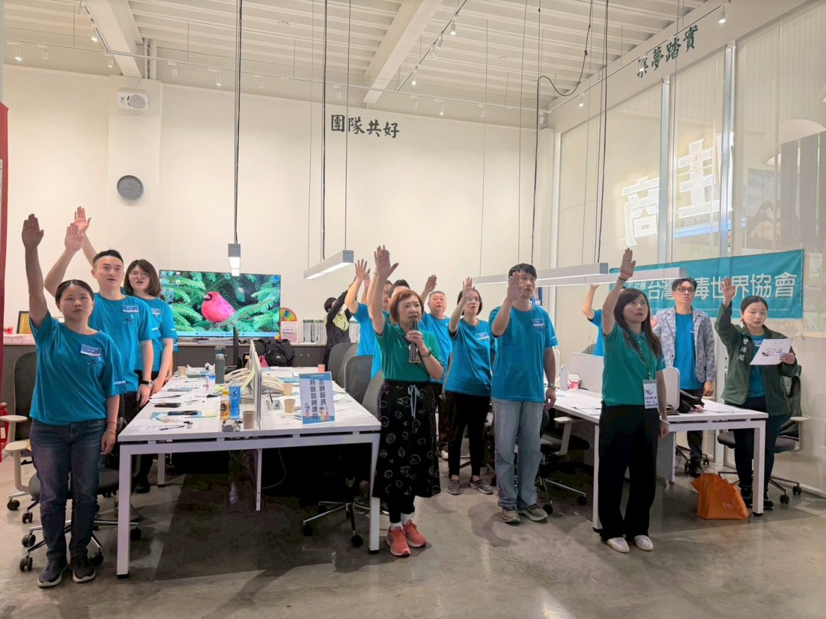 圖7_參與學員於課程中共同宣誓投入反毒教育推廣工作展現攜手打造健康無毒家園的行動力與使命感.jpg