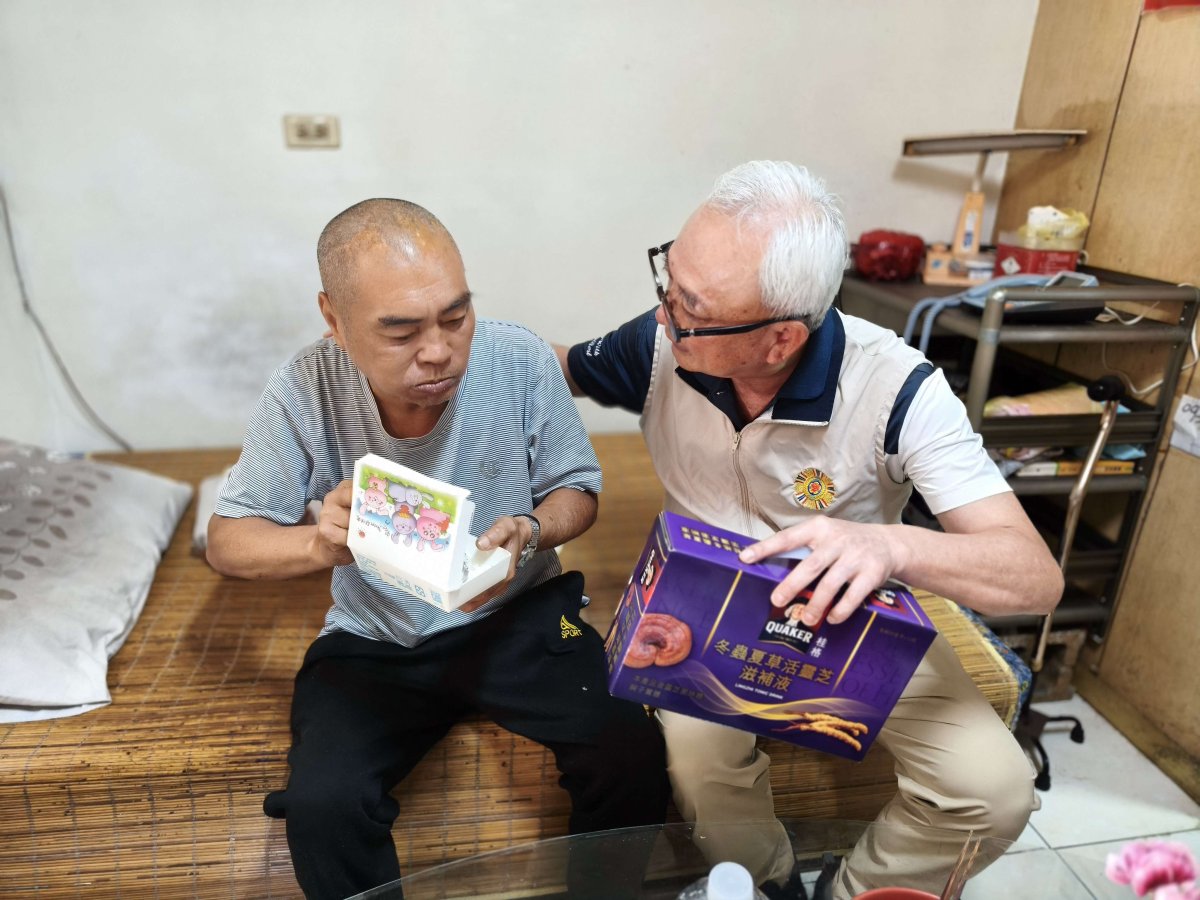 陳副主委慰問關懷鮑姓榮民.jpg