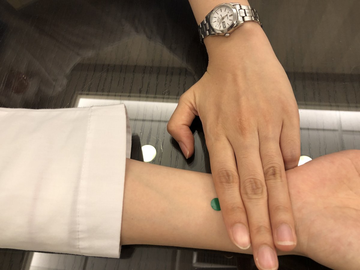 內關穴前臂掌側中線上腕橫紋上3橫指