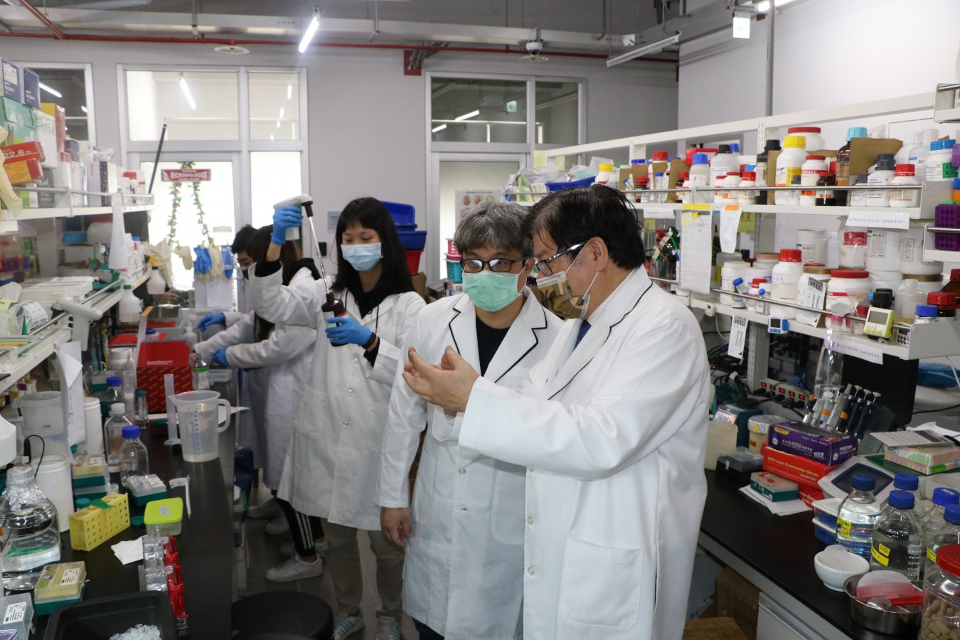 大師級學者指導學生做研究
