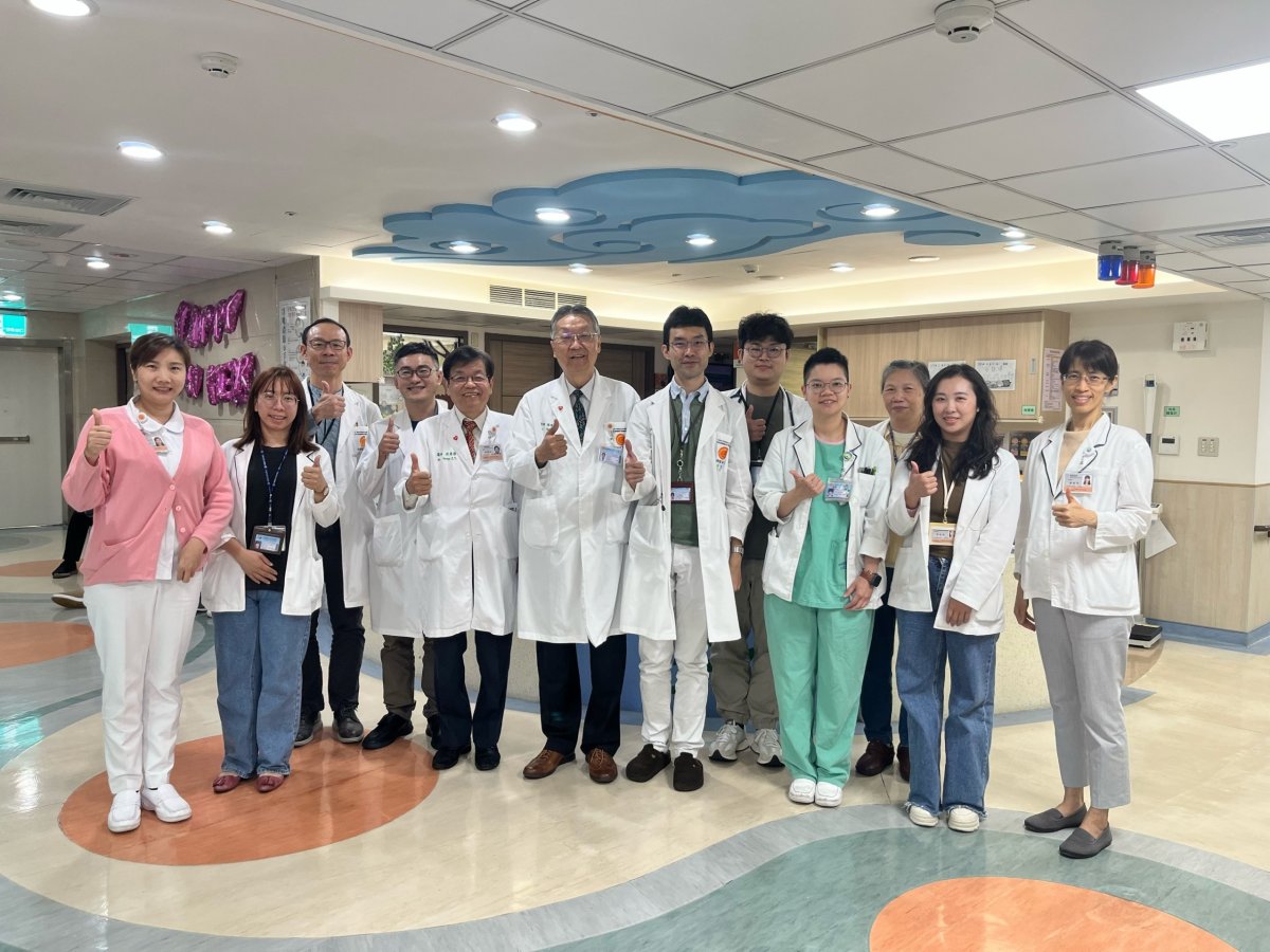 兒癌團隊團體照1