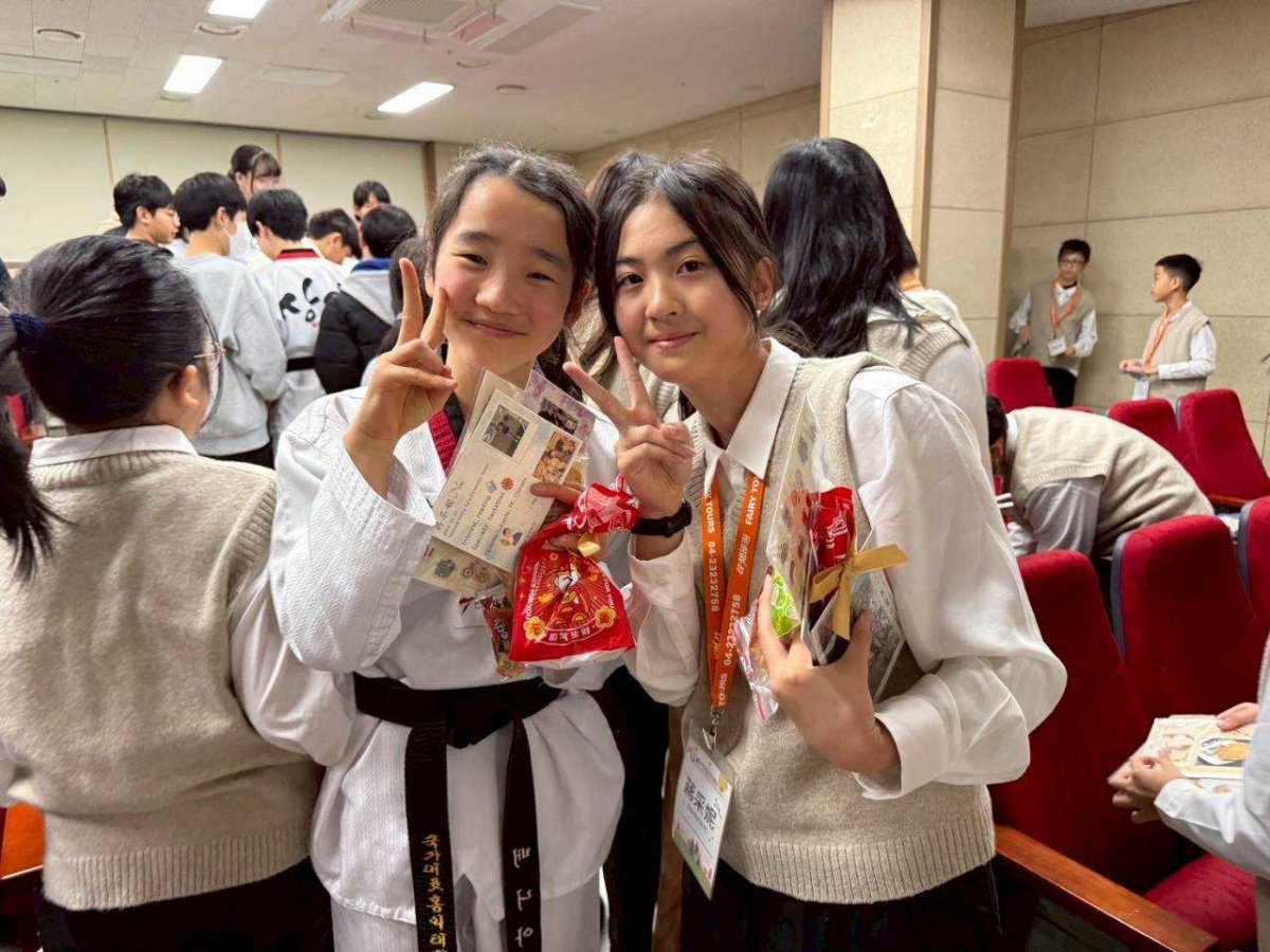 LINE ALBUM 1150401韓國巨餘初等學校交流 260401 1 copy