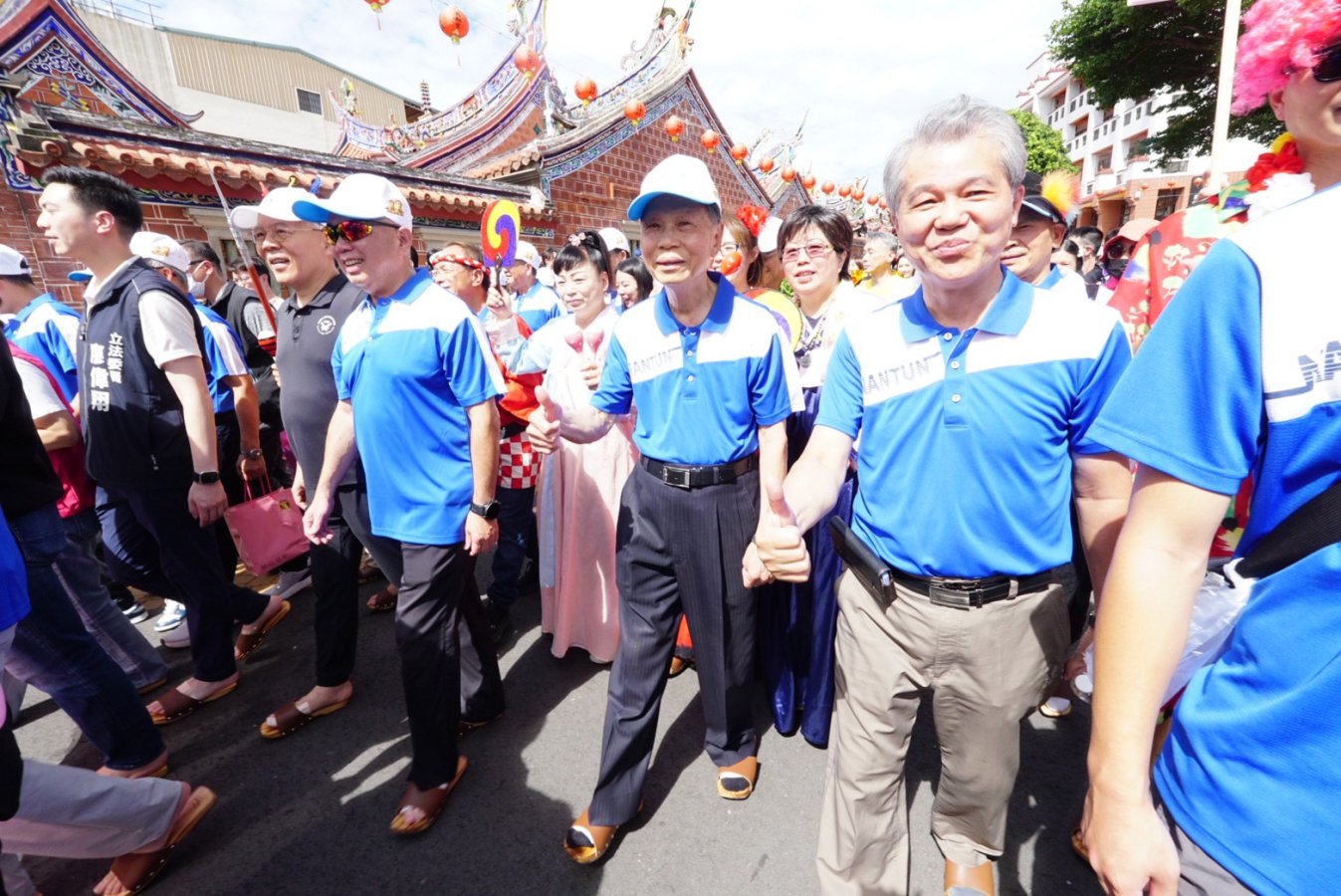 踩街隊伍集結出發S 134971453 0 0 copy