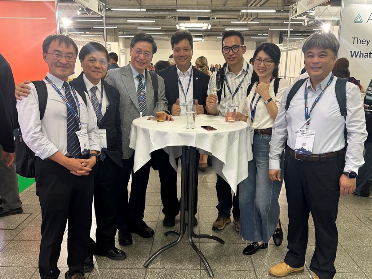 01 中山醫大團隊與來自台灣的醫學教育人員共同參與 AMEE台灣之夜 copy