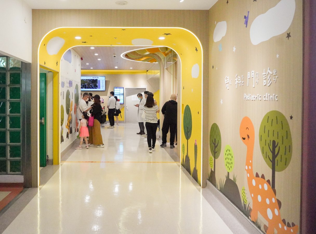 為提供兒童更友善舒適的就醫環境臺中榮總重新整修已使用22年的兒科門診空間8月18