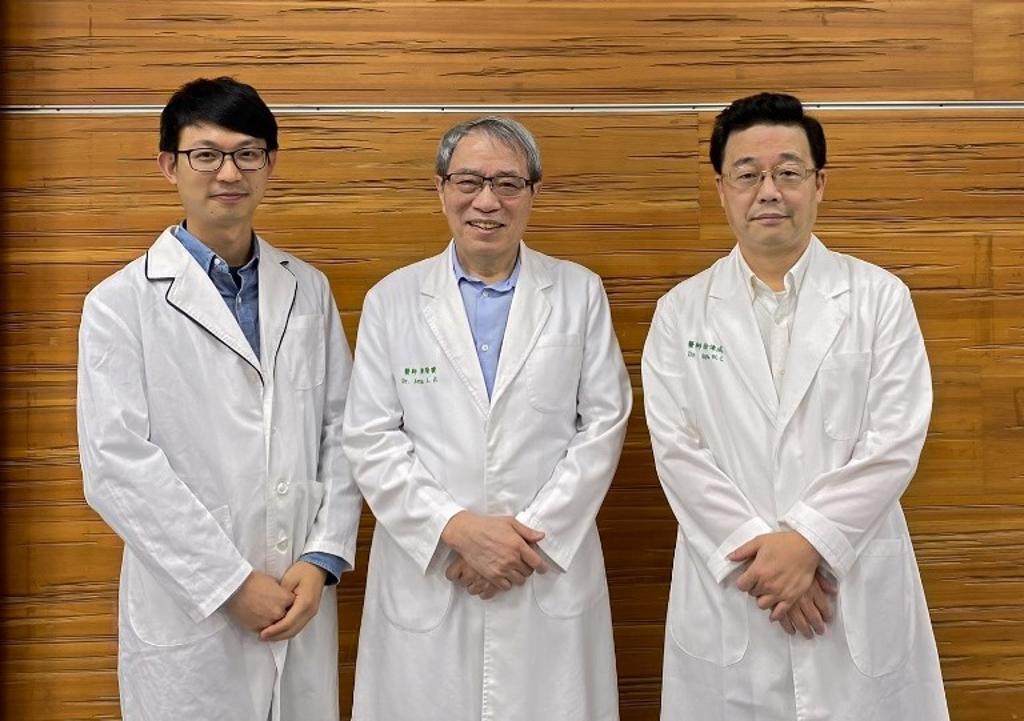 榮獲國科會2024未來科技獎的中國醫藥大學附設醫院鄭隆賓講座教授中徐偉成副 copy
