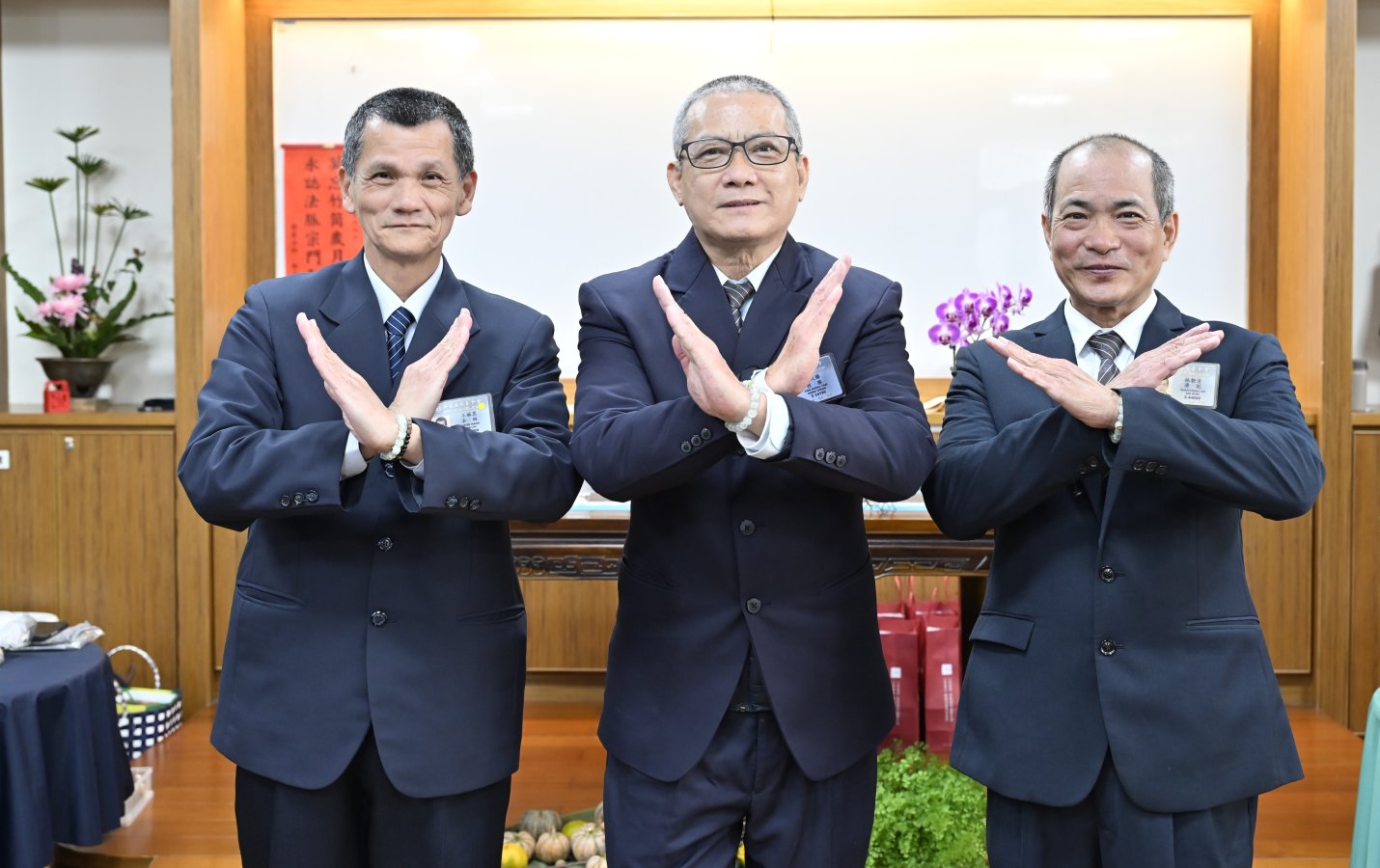 曾吸毒販毒的更生人蔡天勝中林朝清右王琳恩左呼籲大家不要碰毒 1 0